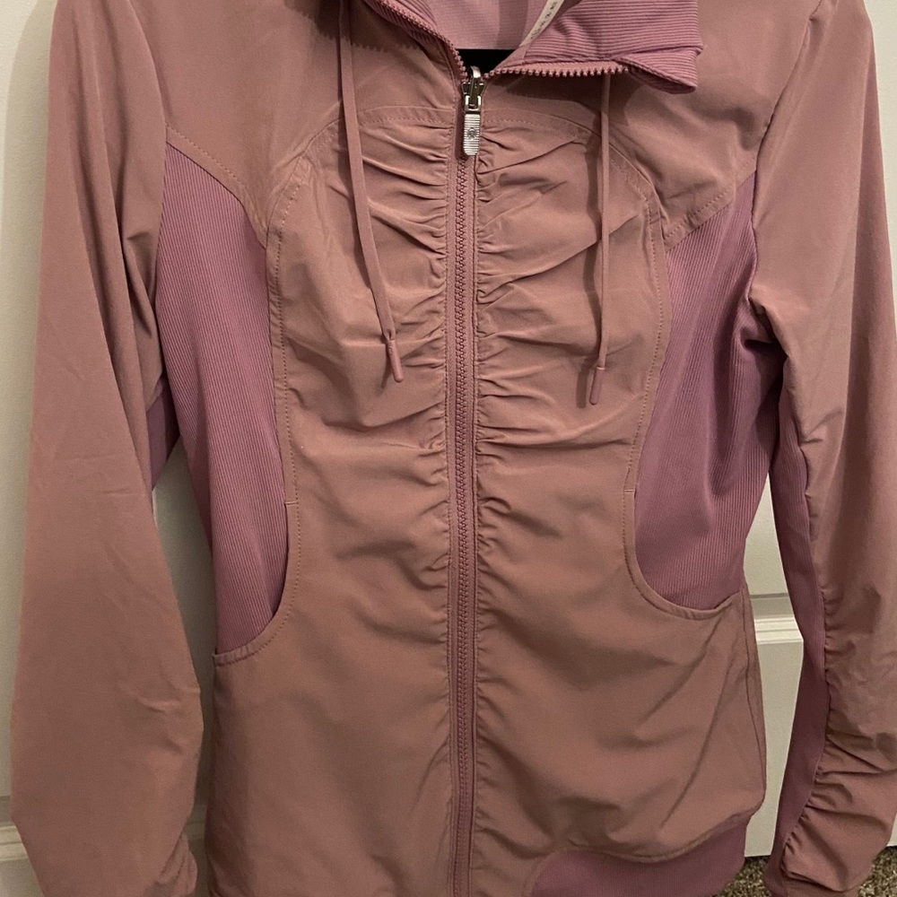 Lululemon jacket - Picture 4 of 7